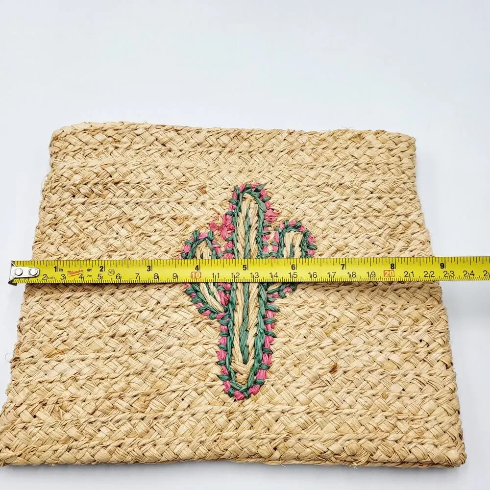 NWT buji baja Whimsical Cactus Straw Clutch Magnetic Closurel Tan Green Pink